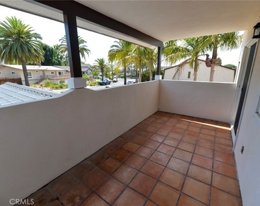 26745 Avenida Las Palmas - Photo Thumbnail 20