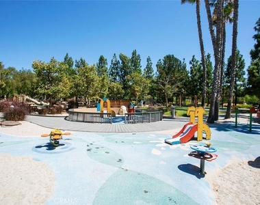 20 Leucadia - Photo Thumbnail 36