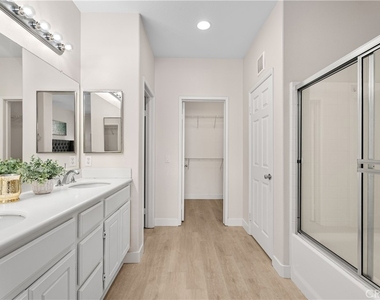 20 Leucadia - Photo Thumbnail 31
