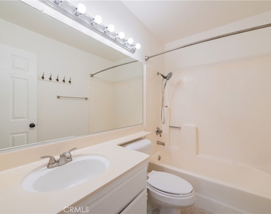 134 Monroe - Photo Thumbnail 21
