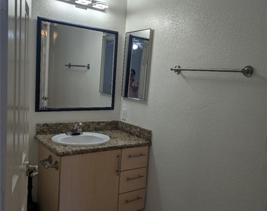 2155 Highpointe Drive - Photo Thumbnail 8