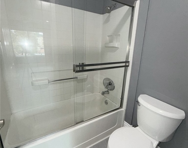 2380 Del Mar Way - Photo Thumbnail 16