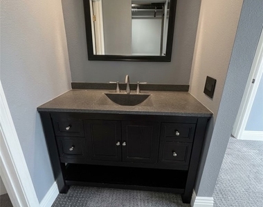 2380 Del Mar Way - Photo Thumbnail 15