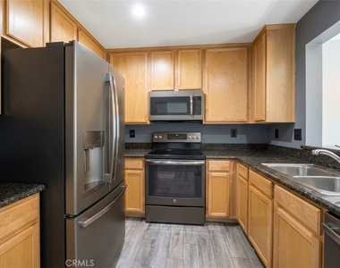 2380 Del Mar Way - Photo Thumbnail 9