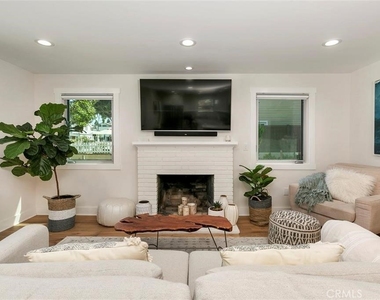 506 Poinsettia Avenue - Photo Thumbnail 3
