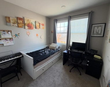101 Infinity Way - Photo Thumbnail 9