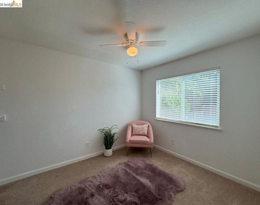 1769 Teresa Ln - Photo Thumbnail 12