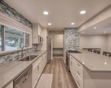 1531 Arkell Rd - Photo Thumbnail 9