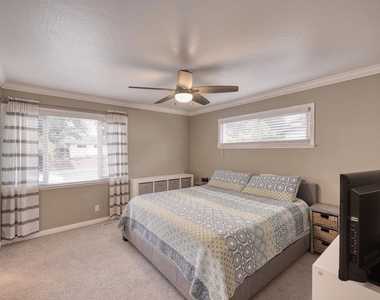1531 Arkell Rd - Photo Thumbnail 23