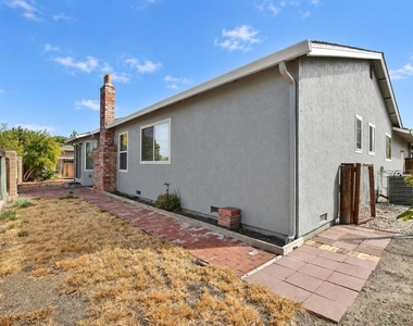 817 Basalt Way - Photo Thumbnail 22