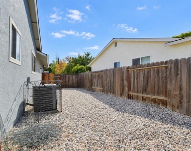 817 Basalt Way - Photo Thumbnail 23