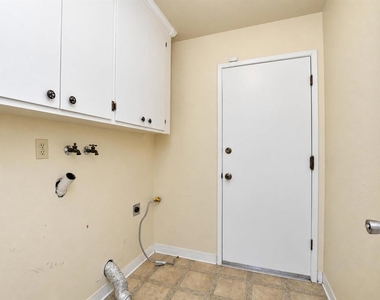 817 Basalt Way - Photo Thumbnail 13