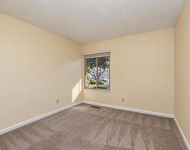 817 Basalt Way - Photo Thumbnail 11