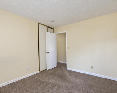 817 Basalt Way - Photo Thumbnail 12