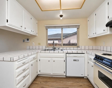 817 Basalt Way - Photo Thumbnail 7