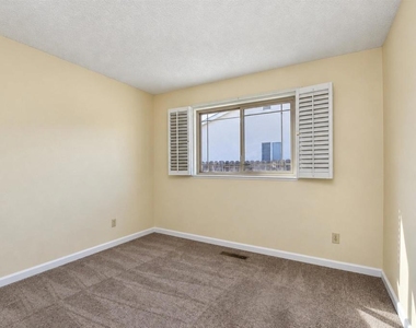 817 Basalt Way - Photo Thumbnail 14