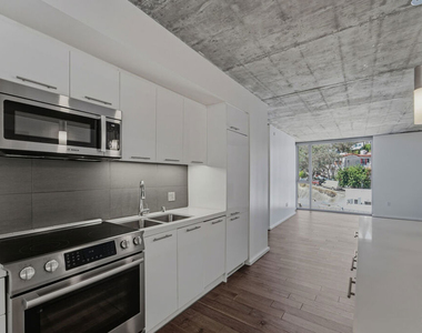 8500 W Sunset Boulevard - Photo Thumbnail 3