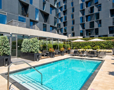 8500 W Sunset Boulevard - Photo Thumbnail 16