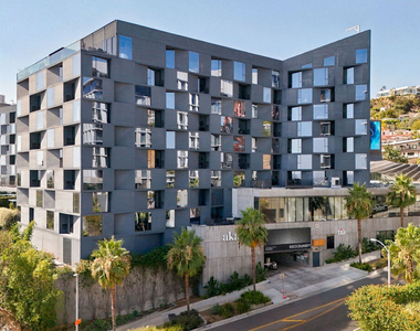 8500 W Sunset Boulevard - Photo Thumbnail 30