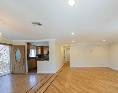 666 W Doran Street - Photo Thumbnail 9