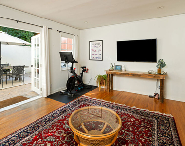 11622 Sunshine Terrace - Photo Thumbnail 13