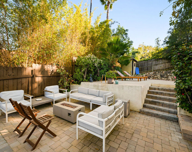11622 Sunshine Terrace - Photo Thumbnail 16