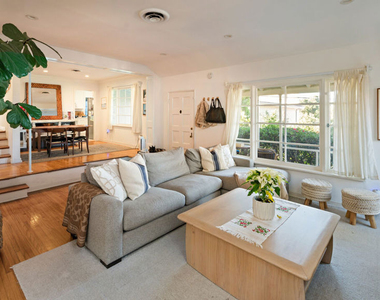 11622 Sunshine Terrace - Photo Thumbnail 2
