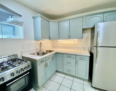 2966 E St - Photo Thumbnail 4