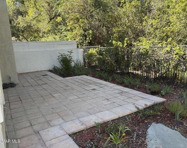 5645 Tanner Ridge Avenue - Photo Thumbnail 46