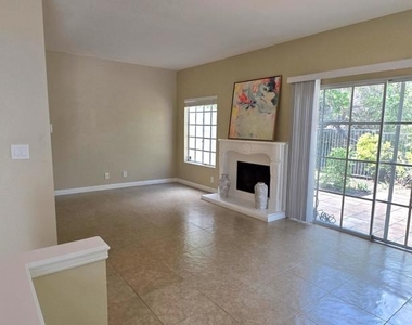 5645 Tanner Ridge Avenue - Photo Thumbnail 5