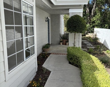 5645 Tanner Ridge Avenue - Photo Thumbnail 2