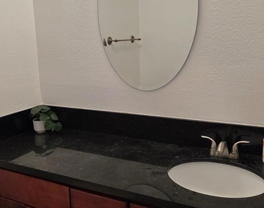 5645 Tanner Ridge Avenue - Photo Thumbnail 15