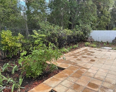 5645 Tanner Ridge Avenue - Photo Thumbnail 40