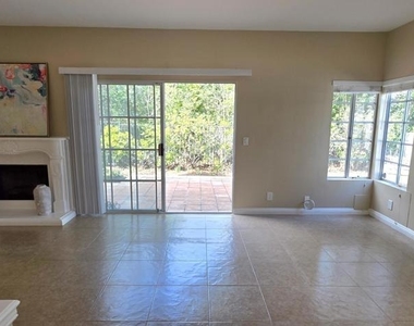 5645 Tanner Ridge Avenue - Photo Thumbnail 7