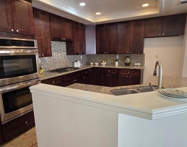 5645 Tanner Ridge Avenue - Photo Thumbnail 12