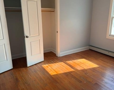 11919 147th Street - Photo Thumbnail 2