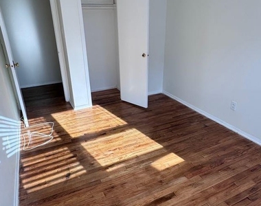 1539 Bell Boulevard - Photo Thumbnail 7