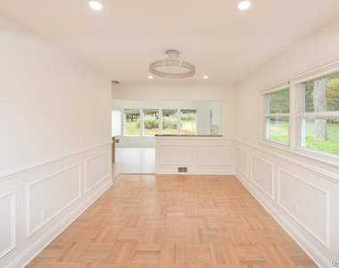 11 Castle Drive - Photo Thumbnail 6
