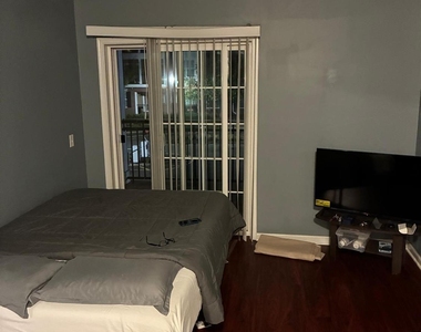 623 Doral Court - Photo Thumbnail 9