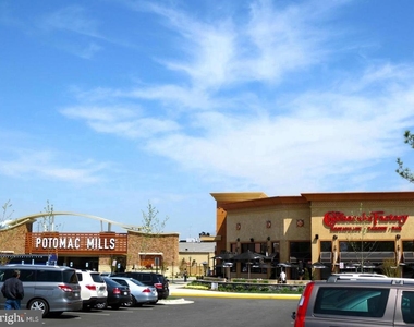 14904 Enterprise Lane - Photo Thumbnail 13