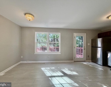 14904 Enterprise Lane - Photo Thumbnail 17
