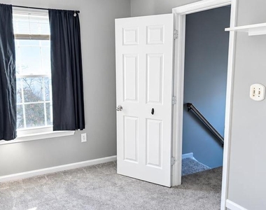 22963 Whitehall Terrace - Photo Thumbnail 7