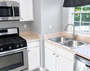 22963 Whitehall Terrace - Photo Thumbnail 2