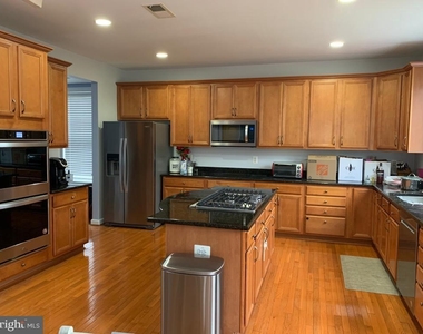 46046 Earle Wallace Circle - Photo Thumbnail 6