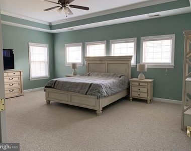 46046 Earle Wallace Circle - Photo Thumbnail 12