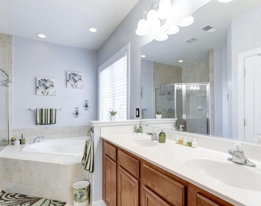 46046 Earle Wallace Circle - Photo Thumbnail 14