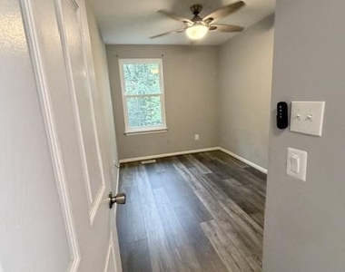 14934 Lady Madonna Court - Photo Thumbnail 13