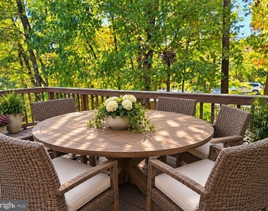 4714 Caronia Way - Photo Thumbnail 15