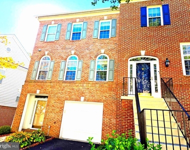 4714 Caronia Way - Photo Thumbnail 1