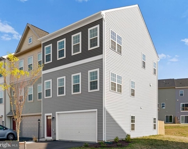 131 Jewel Box Drive - Photo Thumbnail 1